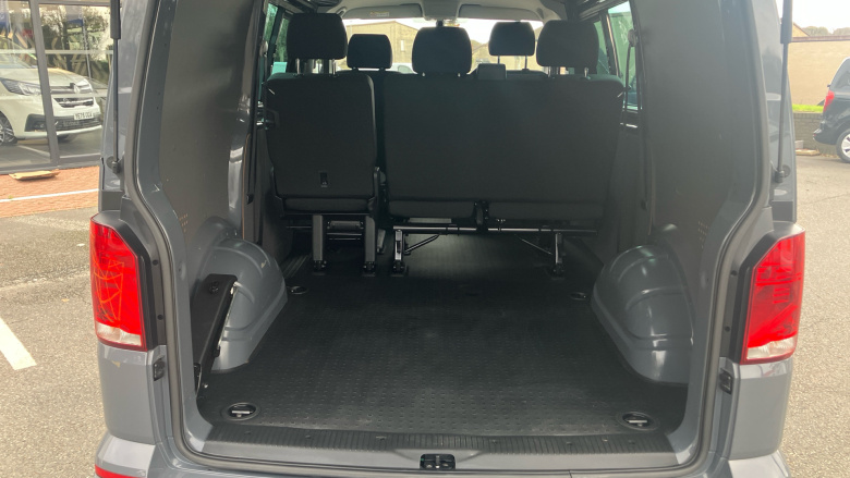 Volkswagen Transporter T32 Swb Diesel 2.0 TDI 110 Highline Kombi Van